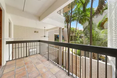 1401 NE 9th St #26, Fort Lauderdale, FL 33304 - Photo 8