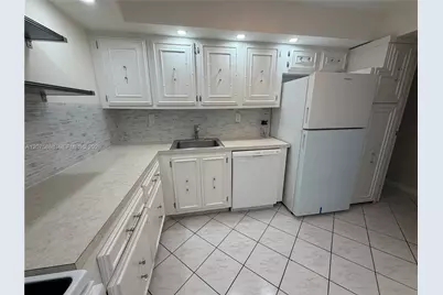 2000 Atlantic Shores Blvd #407, Hallandale Beach, FL 33009 - Photo 6