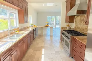 1420 W 21st St, Miami Beach, FL 33140 - Photo 10
