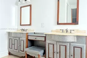 1420 W 21st St, Miami Beach, FL 33140 - Photo 20