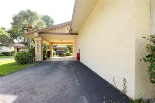 8050 Palmetto Palm Cir, Tamarac, FL 33321 - Photo 12