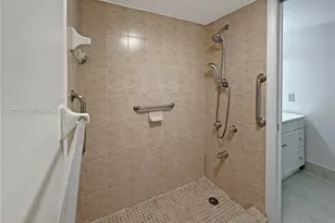 995 SW 84th Ave, Miami, FL 33144 - Photo 18