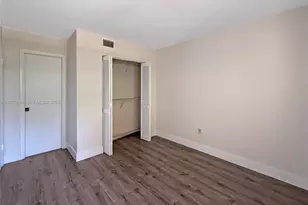 995 SW 84th Ave, Miami, FL 33144 - Photo 10