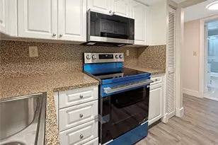 995 SW 84th Ave, Miami, FL 33144 - Photo 6