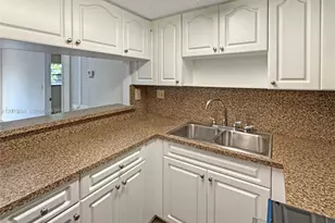 995 SW 84th Ave, Miami, FL 33144 - Photo 8