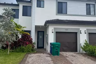13641 SW 157th Pl, Miami, FL 33196 - Photo 2