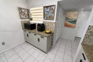 1195 NW 125th Ct, Miami, FL 33182 - Photo 6