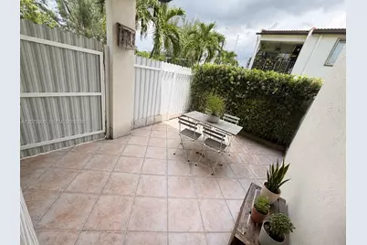 1195 NW 125th Ct #101, Miami, FL 33182 - Photo 16