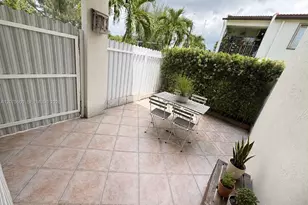 1195 NW 125th Ct, Miami, FL 33182 - Photo 16