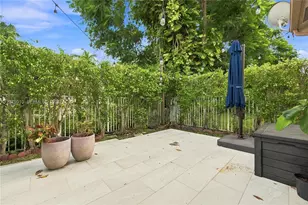 445 Conservation Dr, Weston, FL 33327 - Photo 30