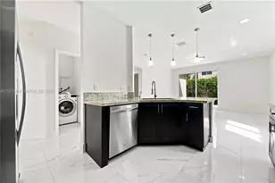 445 Conservation Dr, Weston, FL 33327 - Photo 14