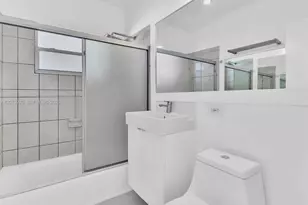 1647 NE 146th St, Miami, FL 33181 - Photo 14