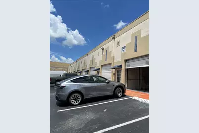 10431 NW 28th St #E-104, Doral, FL 33172 - Photo 2