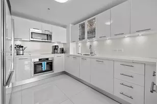 6899 Collins Ave, Miami Beach, FL 33141 - Photo 12