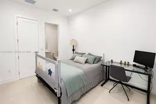 4318 NW 81st Ave, Doral, FL 33166 - Photo 38