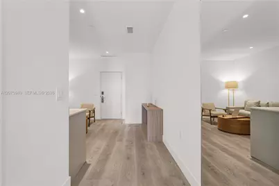 229 SW 9th St #404, Miami, FL 33130 - Photo 8