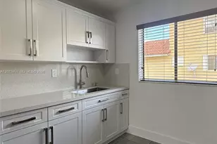 2775 W 61st Pl, Hialeah, FL 33016 - Photo 8