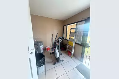 3190 NW 97th St, Miami, FL 33147 - Photo 6