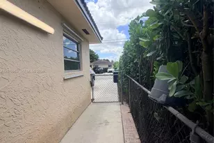 3821 SW 89th Ct, Miami, FL 33165 - Photo 18