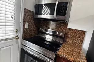 2725 SW 25th St, Miami, FL 33133 - Photo 10