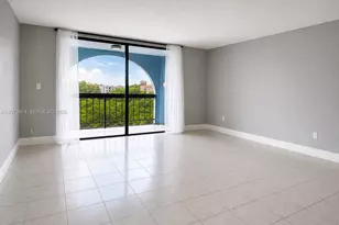 9440 Fontainebleau Blvd, Miami, FL 33172 - Photo 2