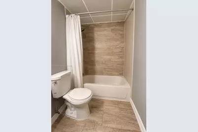 9440 Fontainebleau Blvd #515, Miami, FL 33172 - Photo 10
