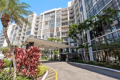 800 Parkview Dr #909, Hallandale Beach, FL 33009 - Photo 1
