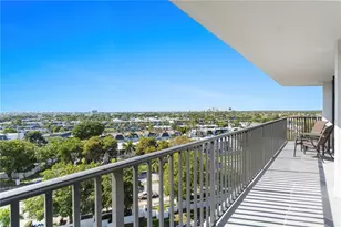 800 Parkview Dr, Hallandale Beach, FL 33009 - Photo 32