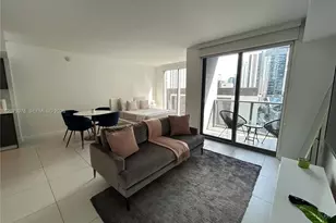31 SE 6th St, Miami, FL 33131 - Photo 14