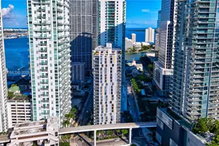 31 SE 6th St, Miami, FL 33131 - Photo 58