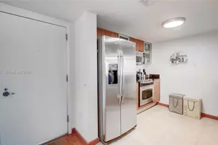 1800 N Bayshore Dr, Miami, FL 33132 - Photo 16