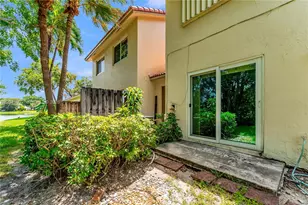 127 NW 108th Ave, Pembroke Pines, FL 33026 - Photo 38