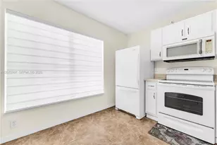 127 NW 108th Ave, Pembroke Pines, FL 33026 - Photo 16