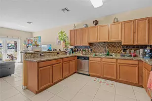 527 SE 31st Ave, Homestead, FL 33033 - Photo 6