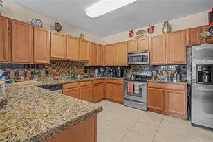 527 SE 31st Ave, Homestead, FL 33033 - Photo 4