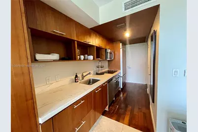50 Biscayne Blvd #505, Miami, FL 33132 - Photo 20