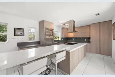 1025 Belle Meade Island Dr, Miami, FL 33138 - Photo 28