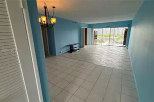 2751 N Palm Aire Dr, Pompano Beach, FL 33069 - Photo 4