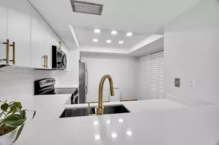 9280 SW 123rd Ct, Miami, FL 33186 - Photo 10