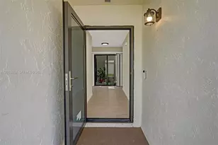 303 SW 28th Ave, Delray Beach, FL 33445 - Photo 10