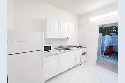 500 E 54th St #B, Hialeah, FL 33013 - Photo 2