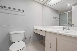 301 174th St, Sunny Isles Beach, FL 33160 - Photo 20