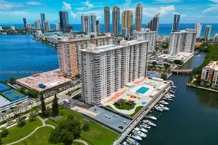 250 174th St, Sunny Isles Beach, FL 33160 - Photo 28