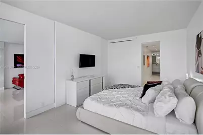 1717 N Bayshore Dr #A-4242, Miami, FL 33132 - Photo 14