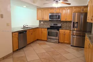 7829 Embassy Blvd, Miramar, FL 33023 - Photo 4