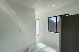 10330 SW 35th Terrace, Miami, FL 33165 - Photo 8