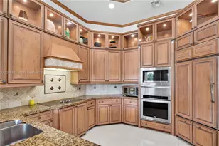 2725 Hunter Rd, Weston, FL 33331 - Photo 8