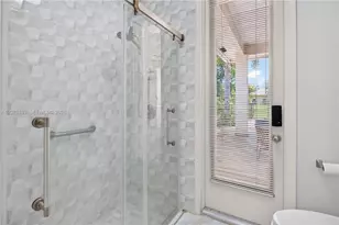 2725 Hunter Rd, Weston, FL 33331 - Photo 20