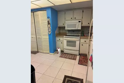 7640 NW 18th St #104, Margate, FL 33063 - Photo 4