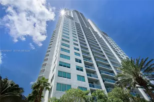 253 NE 2nd St, Miami, FL 33132 - Photo 14